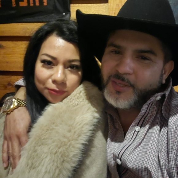 Meet your Posher, Eduardo - Picture 7 of 9